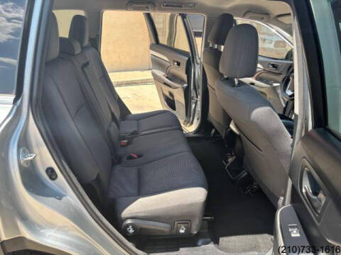 2017 Toyota Highlander LE