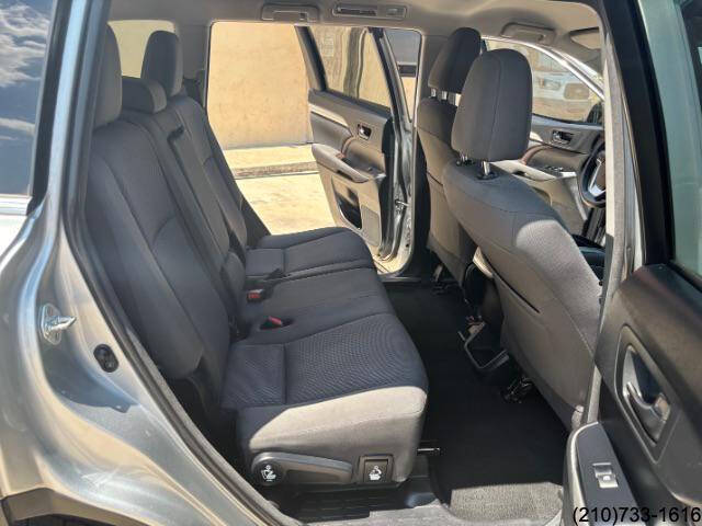 2017 Toyota Highlander LE