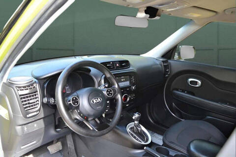2017 Kia Soul +