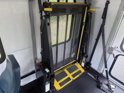 2017 Ford E-Series E-350 SD