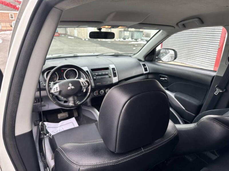 2012 Mitsubishi Outlander SE