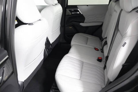 2025 Mitsubishi Outlander PHEV SEL Platinum Edition