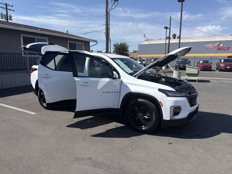 2023 Chevrolet Traverse LT Cloth