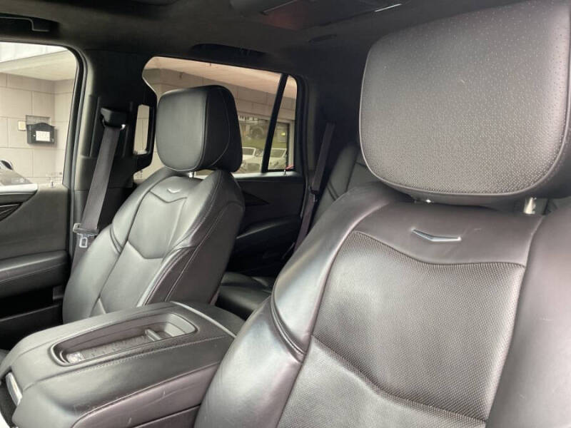 2016 Cadillac Escalade Platinum