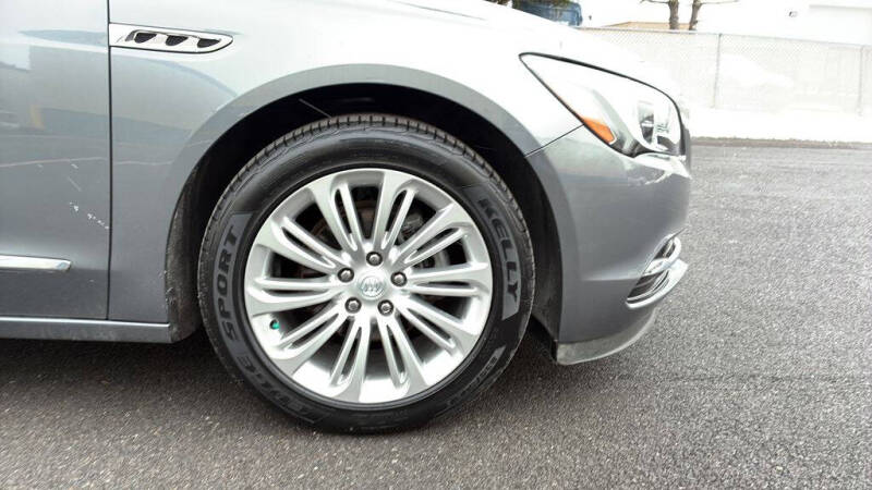 2018 Buick LaCrosse Essence