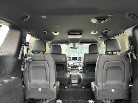 2020 Chrysler Pacifica Touring L 35th Anniversary