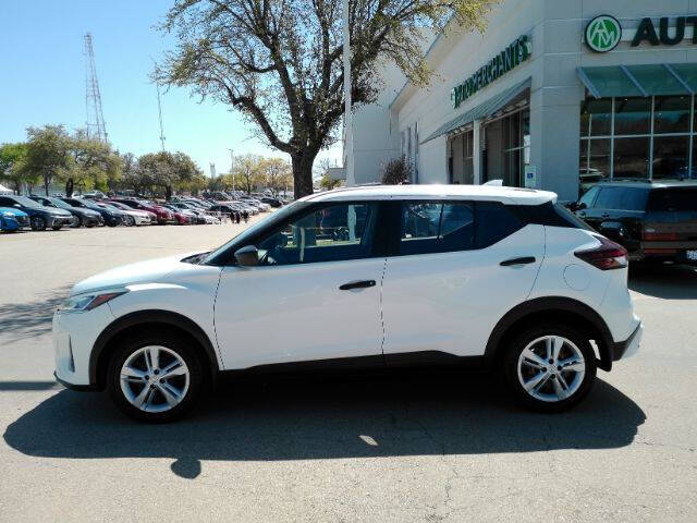 2024 Nissan Kicks S
