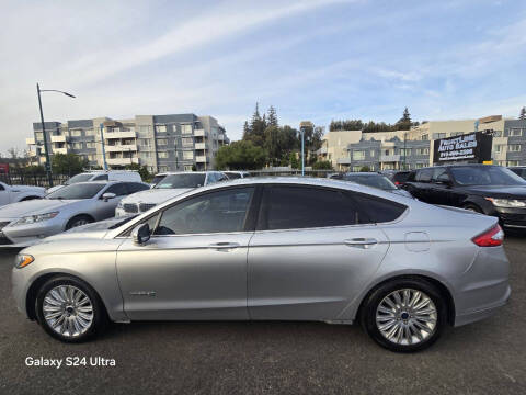 2016 Ford Fusion Hybrid SE