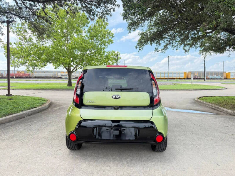 2016 Kia Soul +
