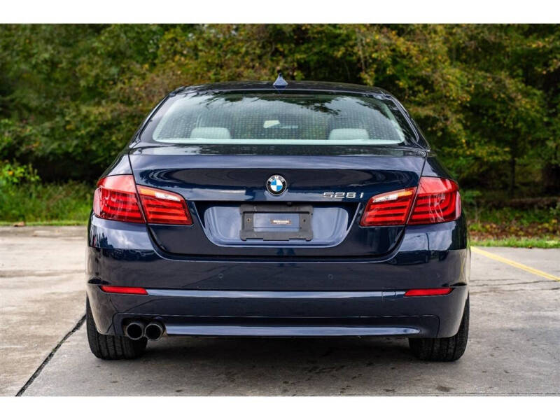 2012 BMW 5 Series 528i