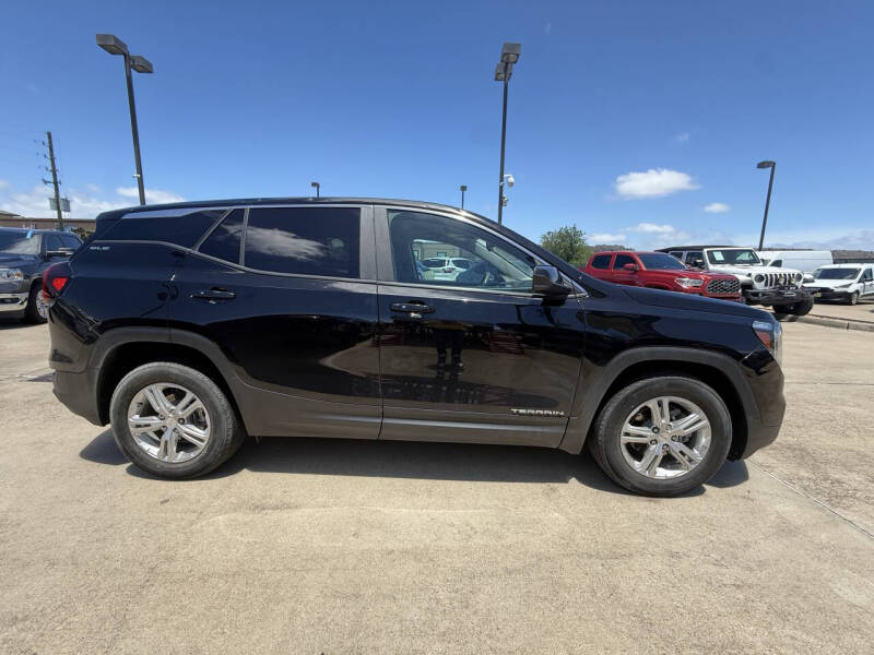2022 GMC Terrain SLE