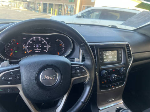 2017 Jeep Grand Cherokee Laredo E