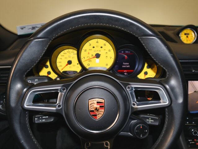 2019 Porsche 911 Carrera GTS