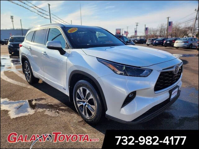 2022 Toyota Highlander Hybrid XLE