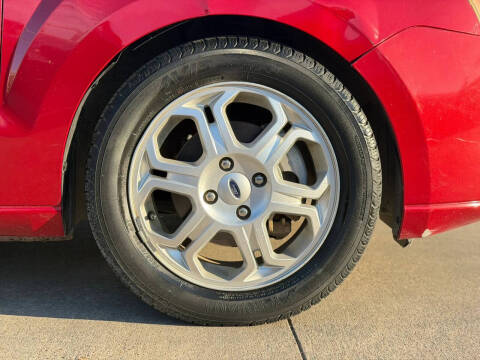 2009 Ford Focus SES