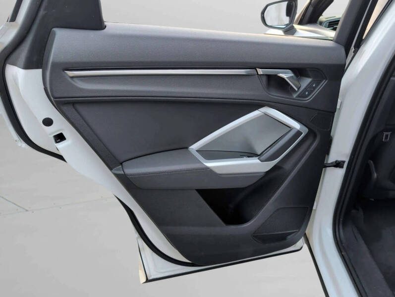 2019 Audi Q3 quattro Premium 45 TFSI