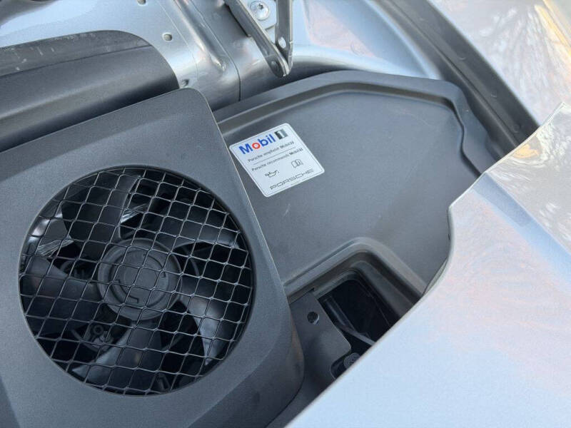 2017 Porsche 911 Carrera