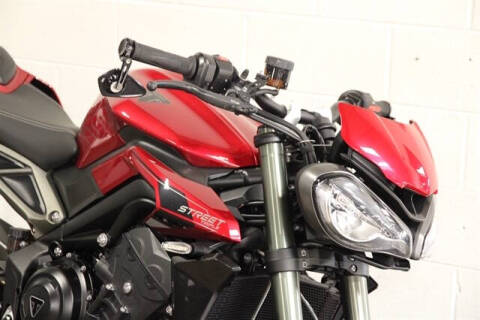 2024 Triumph STREET TRI