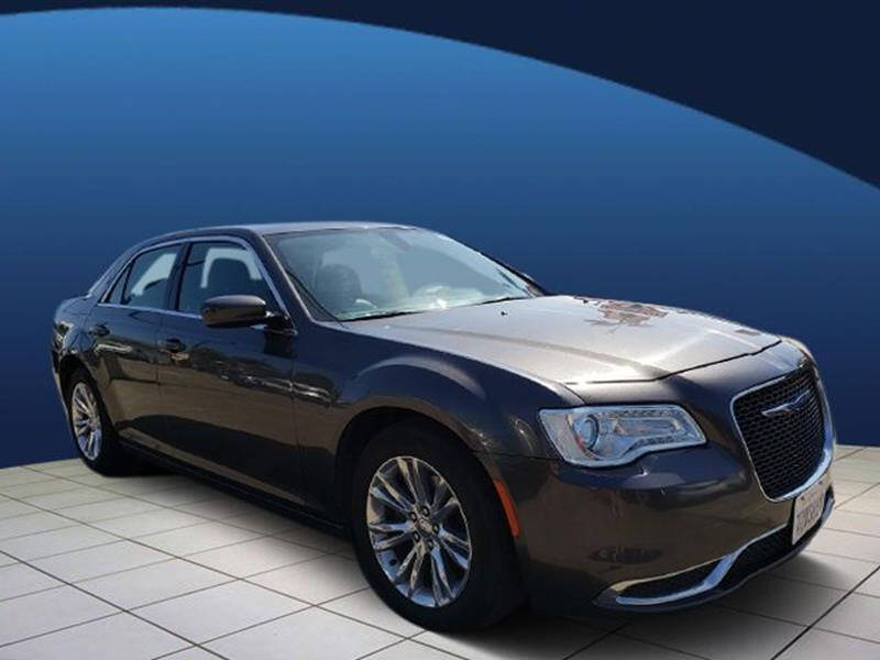 2017 Chrysler 300 Limited