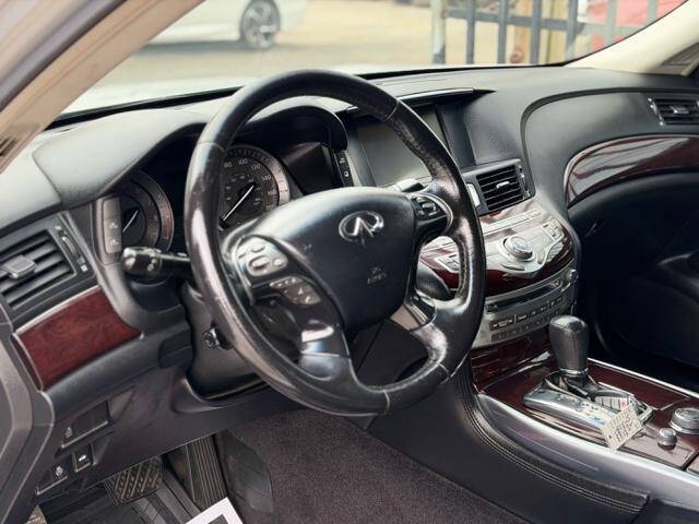 2015 Infiniti Q70 3.7