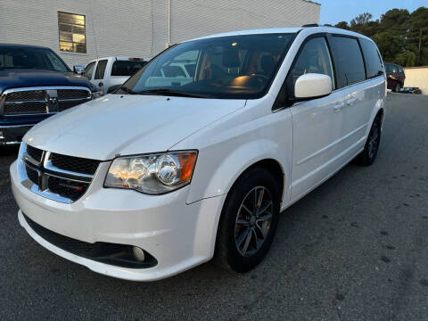 2017 Dodge Grand Caravan for sale at Delta Auto Sales in Marietta GA