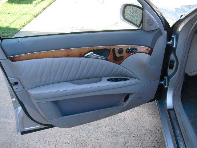 2003 Mercedes-Benz E-Class E 320
