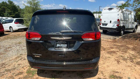 2026 Chrysler Voyager LX