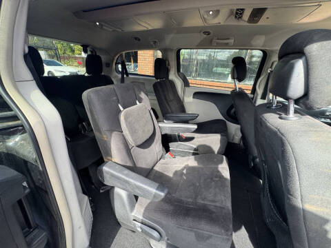 2011 Chrysler Town and Country Touring