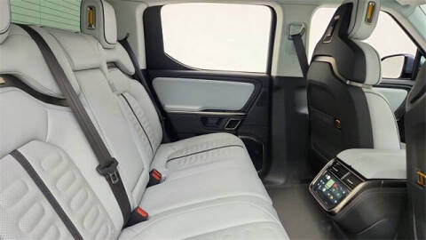 2023 Rivian R1T Adventure