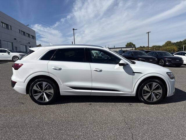 2024 Audi Q8 e-tron quattro Premium