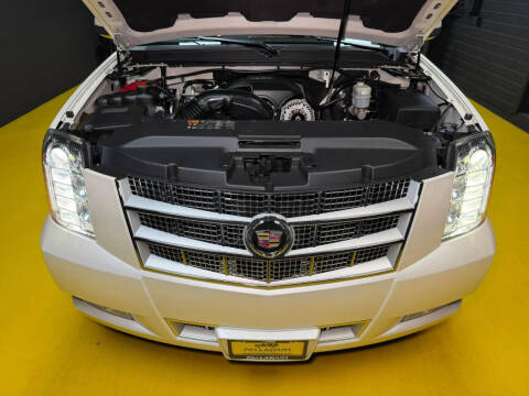 2012 Cadillac Escalade Platinum Edition