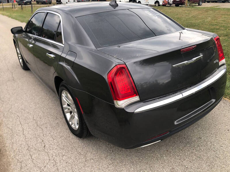 2017 Chrysler 300 C