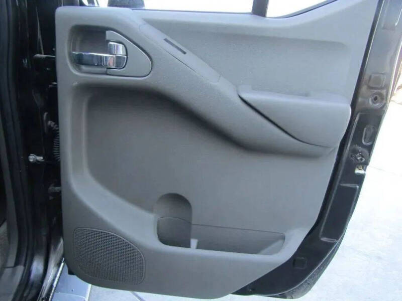 2016 Nissan Frontier Desert Runner