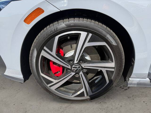 2026 Volkswagen Golf GTI SE