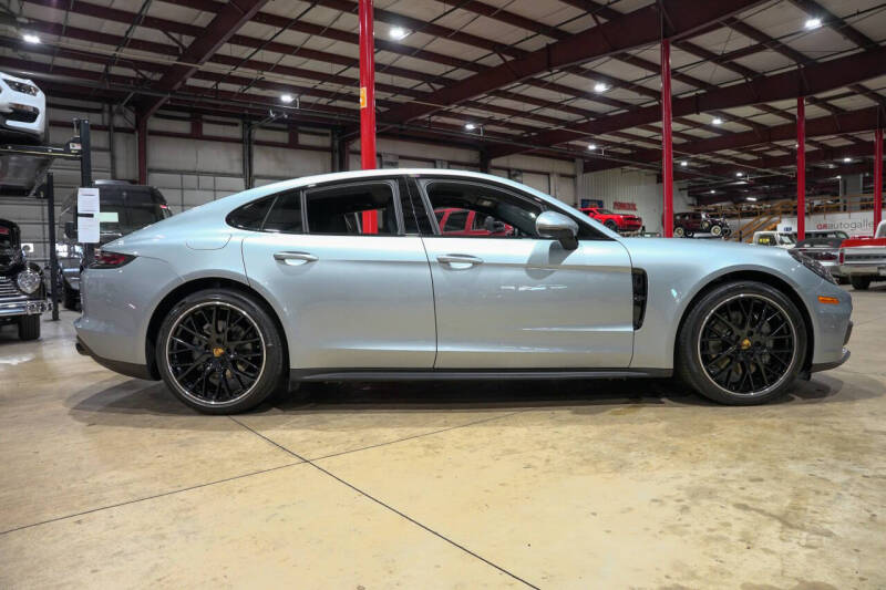 2018 Porsche Panamera 4S