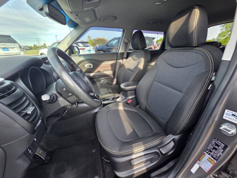 2016 Kia Soul +
