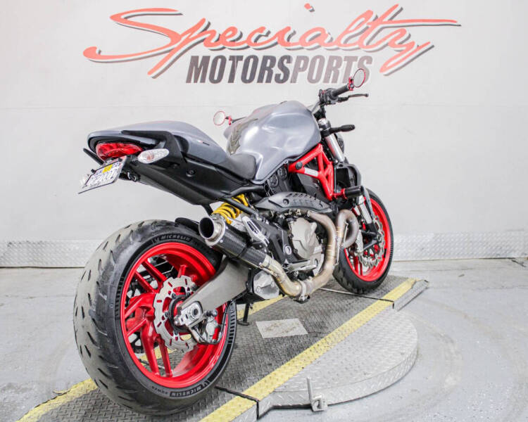 2017 Ducati Monster 821 Stripe