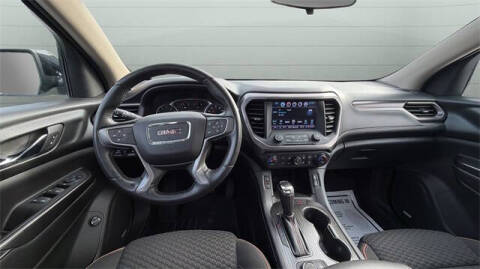 2017 GMC Acadia SLE-2