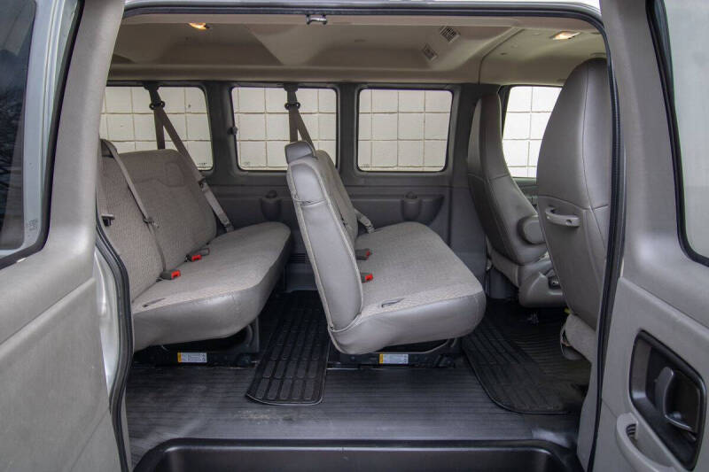 2017 Chevrolet Express LT 3500