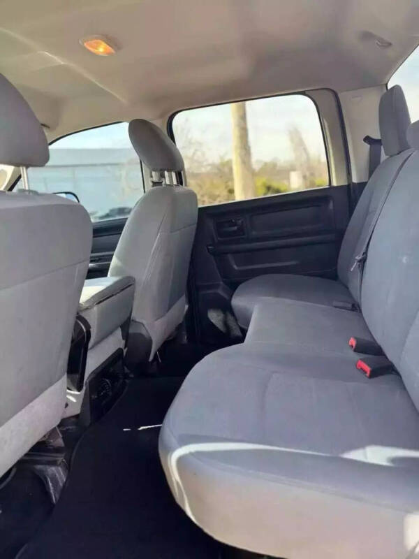 Image 5 of 2016 RAM 2500 Tradesman