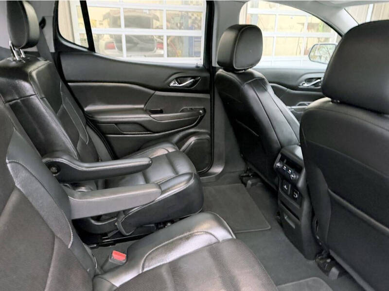 2017 GMC Acadia SLT-1