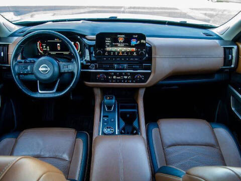 2023 Nissan Pathfinder Platinum