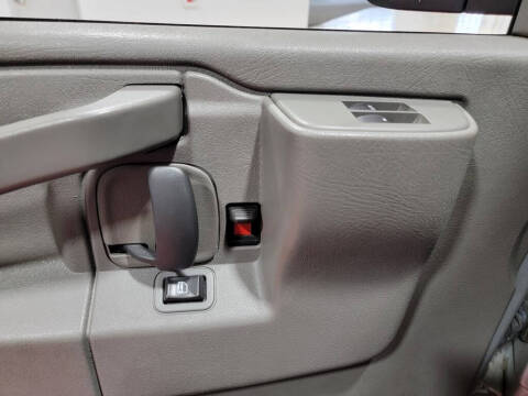 2017 Chevrolet Express LS 2500