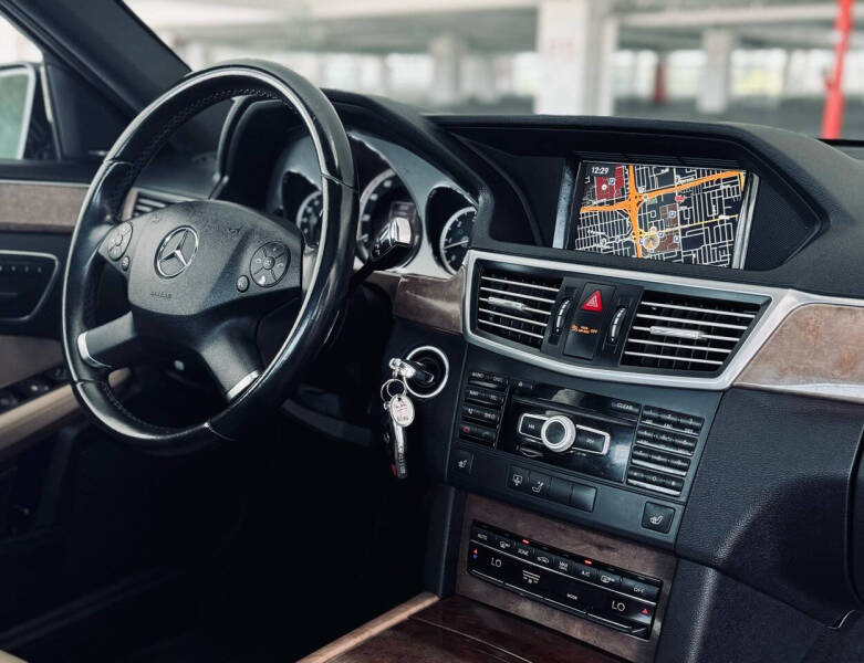 2012 Mercedes-Benz E-Class E 350 BlueTEC Luxury