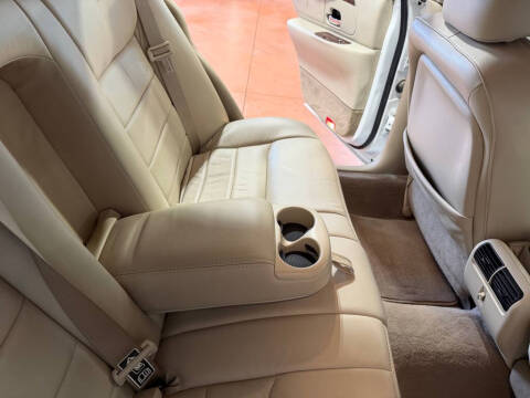 2002 Lincoln Town Car Executive