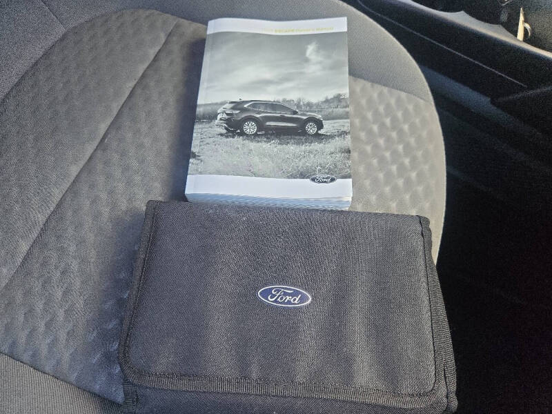 2020 Ford Escape SE