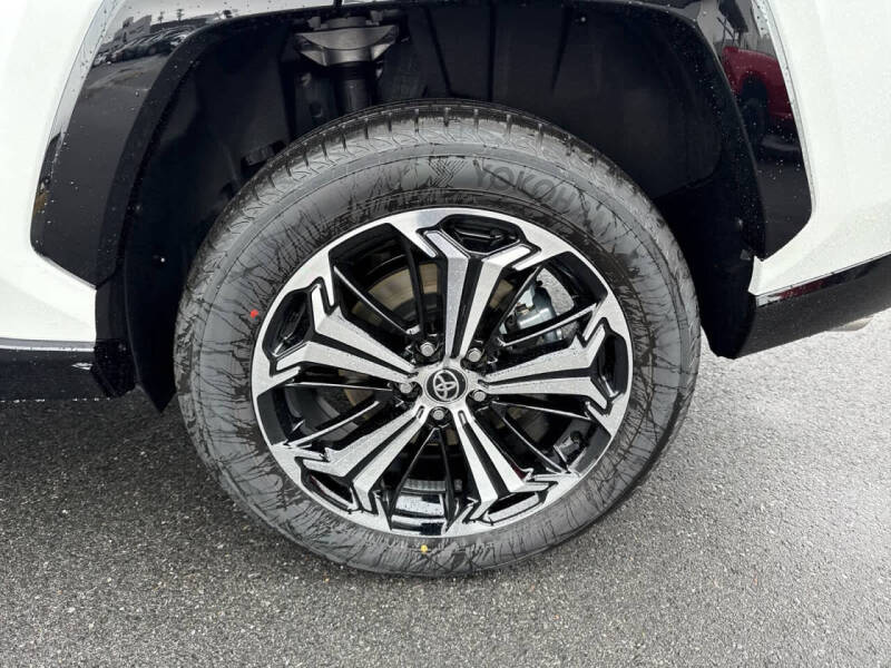 2025 Toyota RAV4 Plug-in Hybrid XSE