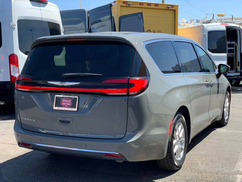 2023 Chrysler Pacifica Touring L