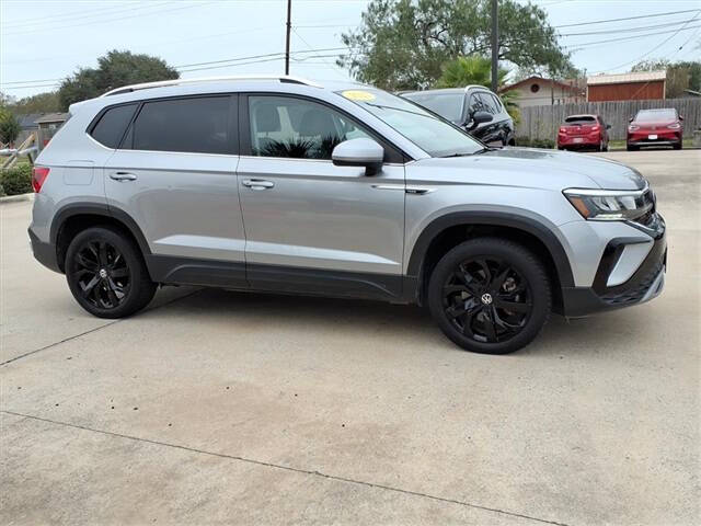 2023 Volkswagen Taos SE