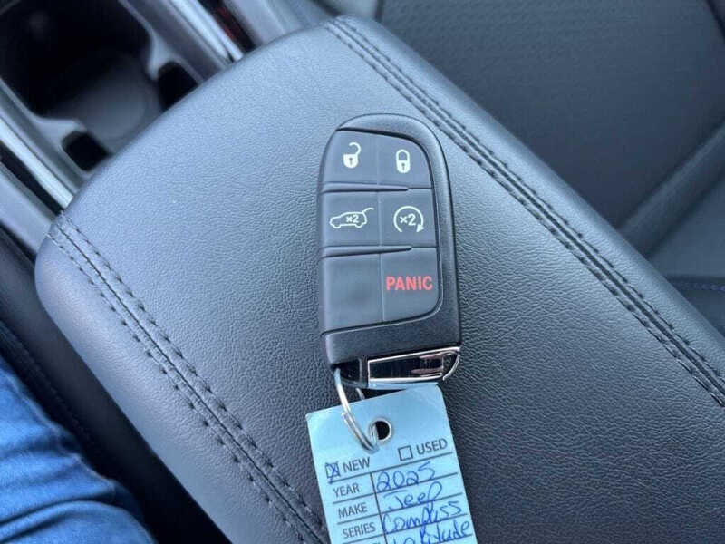 2025 Jeep Compass Latitude